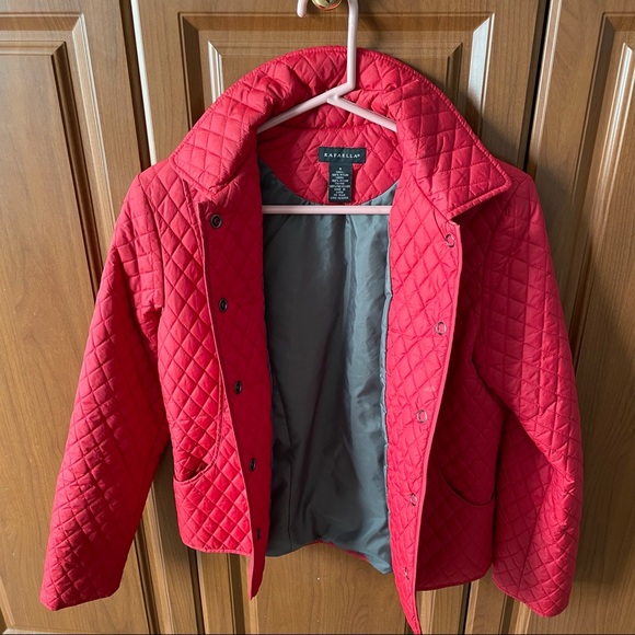 Rafaella Women’s sz4 red quilted jacket with piping, snap closure w/open pockets - Picture 4 of 7